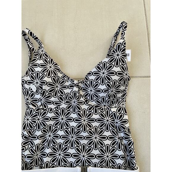 Kenny Flowers Swim One Piece Swimsuit Belted The Pedregal Blanco - Picture 2 of 10